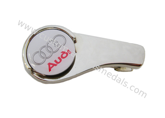 Clip modificado para requisitos particulares con los marcadores de la bola, niquelado, lado trasero del casquillo de golf de Audi de la aleación del cinc con el clip metálico