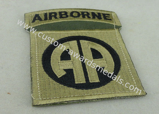 Etiqueta tejida remiendos aerotransportados de los juguetes y de los paquetes para los militares americanos
