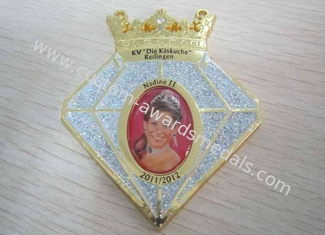 Medalla del carnaval de la aleación/del estaño del cinc de Grosse Junkersdorfer 3D por el diamante artificial púrpura, chapado en oro
