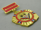 el 2.o o la aduana de cobre amarillo 3D concede las medallas en el pecho con la pieza estampada en frío, la aguafuerte de la foto, inyección