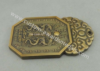 A presión las insignias del Pin del club del oro 3D de la antigüedad del estaño de las insignias del recuerdo de la fundición promocionales