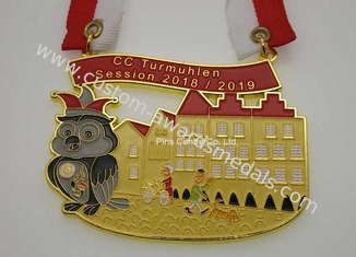 Medallas modificadas para requisitos particulares de la insignia del carnaval para accesorio de la cinta del diseño del festival de la cerveza el 2.o