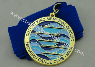 La medalla hawaiana de la cinta 3d del club de la canoa por la aleación del cinc a presión fundición con el chapado en oro