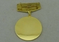 El latón sellado concede el oro de las medallas con el esmalte duro de imitación para la reunión conmemorativa